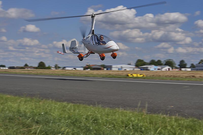 AutoGyro-Air2Air-0716-Web-017_800x533-ID17029-faec919af565e7d2625fde5643dd7942
